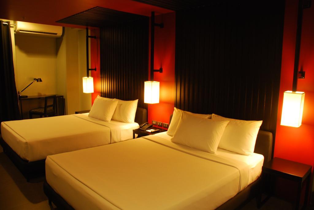 อาเมลี โฮเต็ล มะนิลา Hotel ภายนอก รูปภาพ