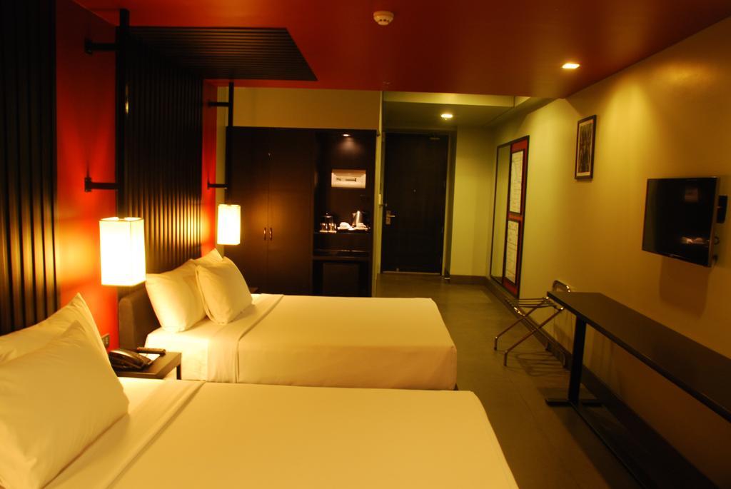 อาเมลี โฮเต็ล มะนิลา Hotel ภายนอก รูปภาพ