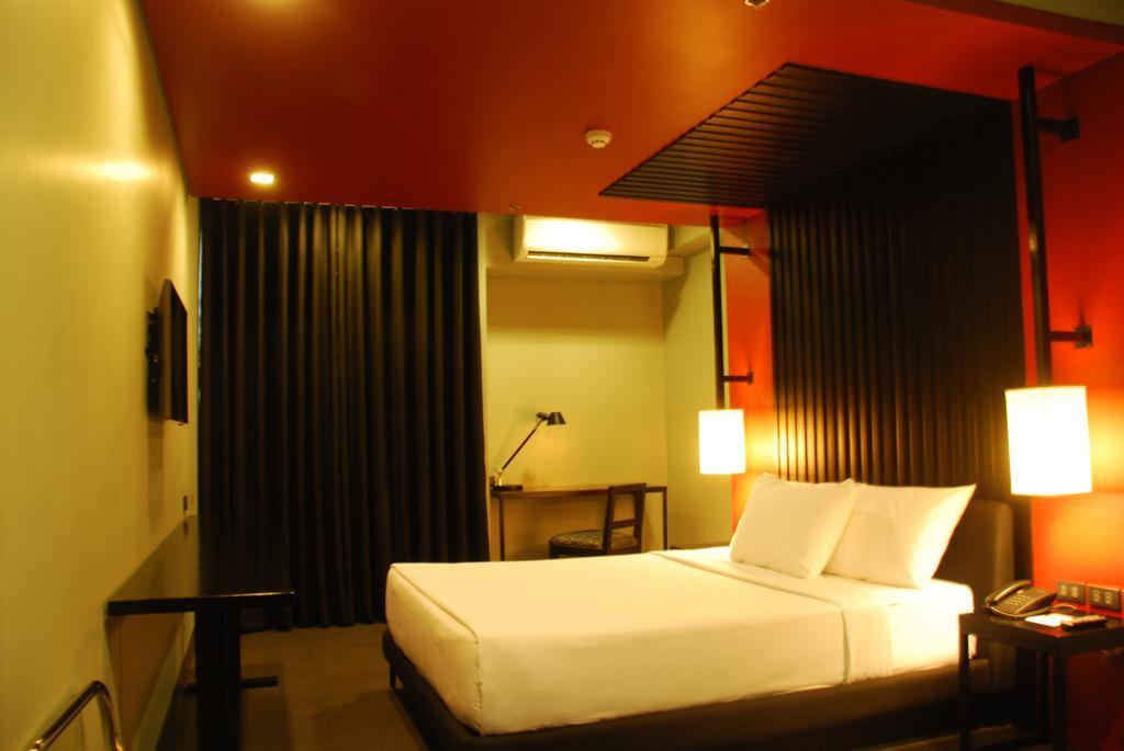 อาเมลี โฮเต็ล มะนิลา Hotel ภายนอก รูปภาพ