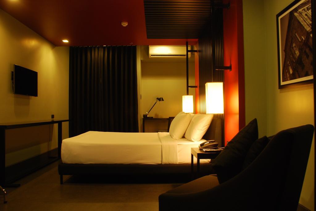อาเมลี โฮเต็ล มะนิลา Hotel ภายนอก รูปภาพ