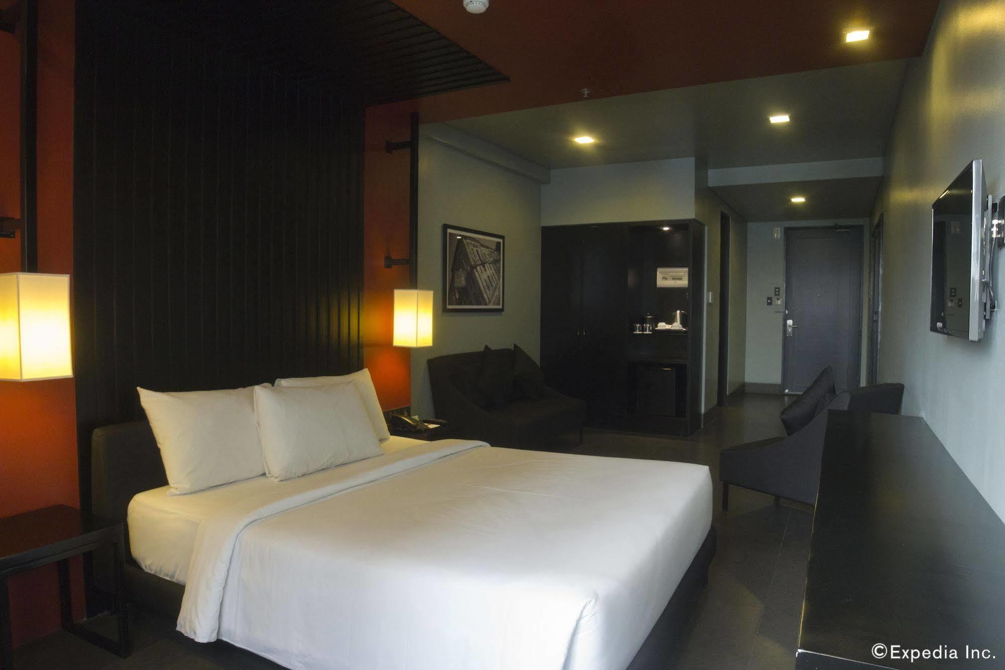 อาเมลี โฮเต็ล มะนิลา Hotel ภายนอก รูปภาพ