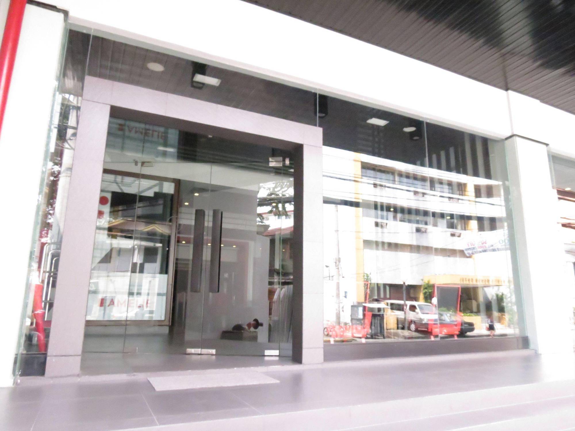 อาเมลี โฮเต็ล มะนิลา Hotel ภายนอก รูปภาพ
